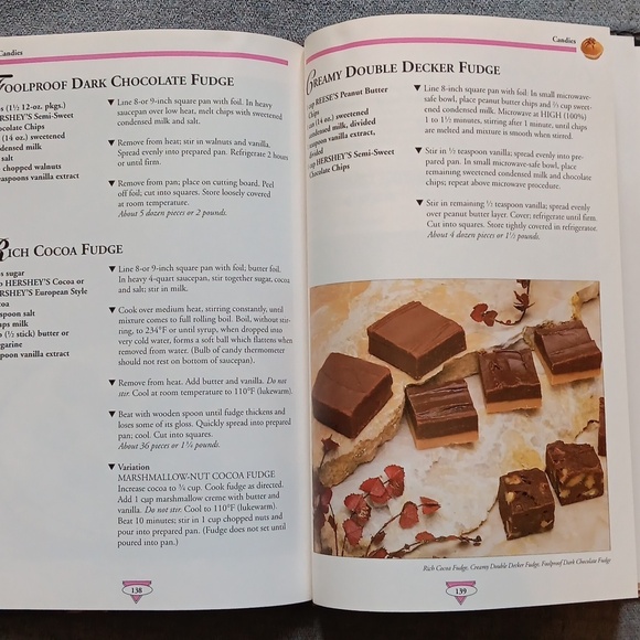 Hershey's Chocolate Lover's Cookbook, 1993, 175+ Recipes, Desserts Holid… - Picture 12 of 13